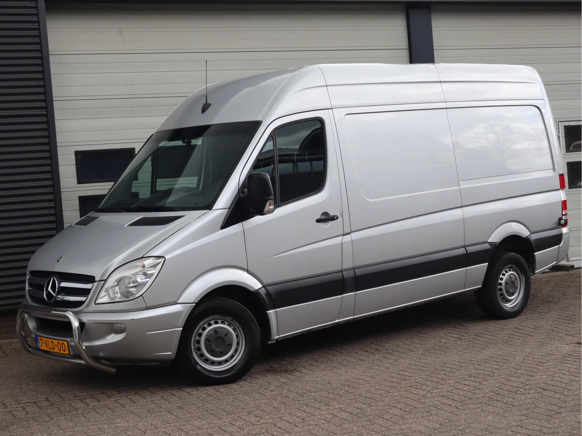 Mercedes-Benz Sprinter 2011 - 319 CDI 3.0 V6 Automaat Euro 5 - L2H2 - Trekhaak 3,5t KG - Cruise - Airco zdjęcie 5
