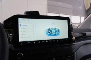 Ford E-Transit Custom 2026 - 340 L2H1 Limited 71 kWh 218pk | 2x Schuif | DDS LED | 360 Camera | B&O | ACC | Navi | Verwarmd stuurwiel | Elek trekhaak | AGR-stoel | Rijklaar immagine 32