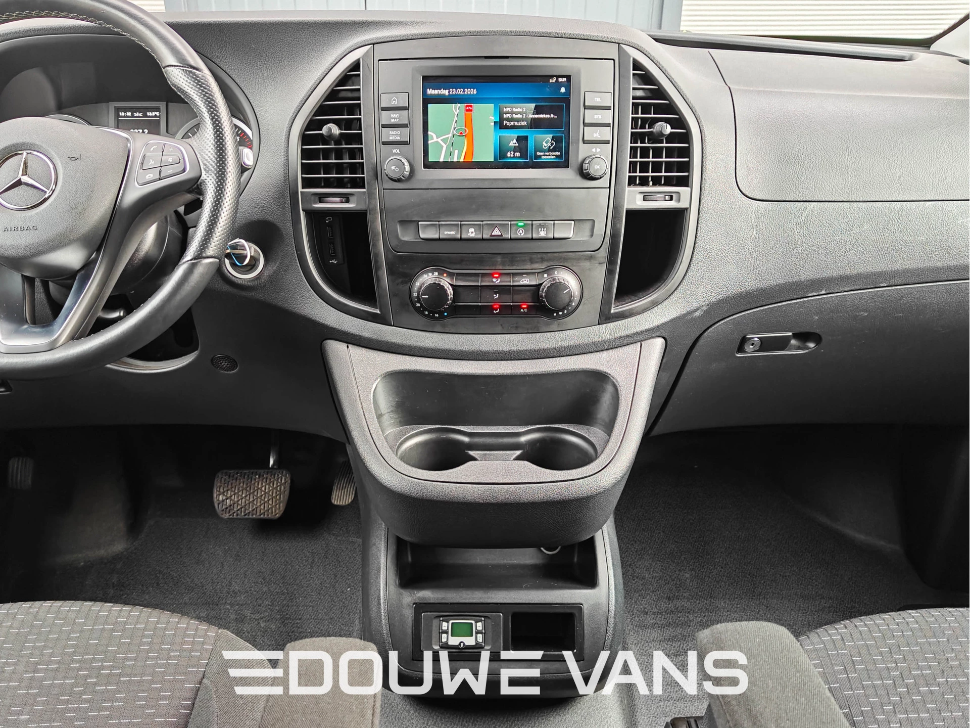 Mercedes-Benz Vito 2021 - 119 L2 4MATIC Automaat LED 5 Pers. Stoelverwarming zdjęcie 13
