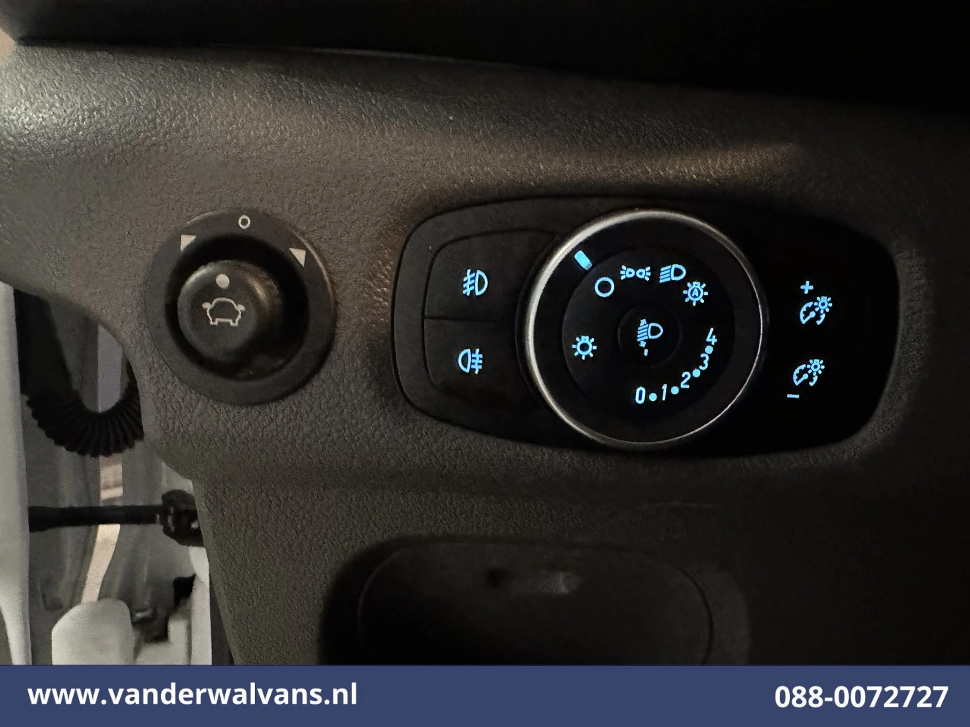 Ford Transit 2022 - 2.0 TDCI 130pk Bakwagen Laadklep Euro6 Airco | 1040kg laadvermogen | Cruisecontrol | Verwarmde voorruit image 17