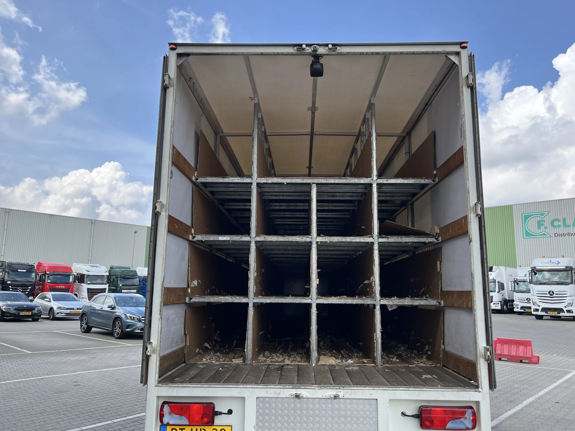 MAN TGL 2007 - 12.180 / 781 dkm / Oil Leak / Gearbox Problem afbeelding 8