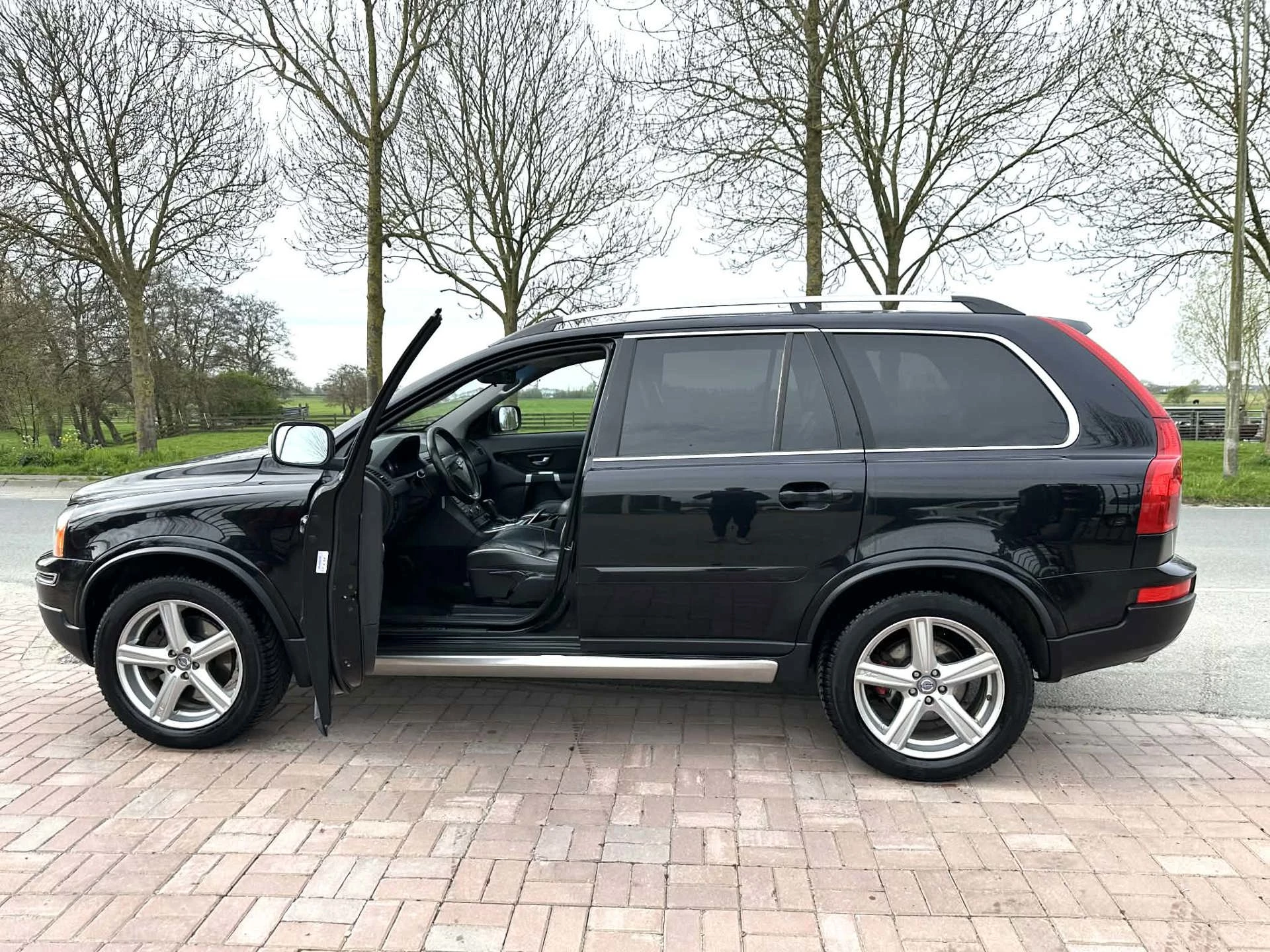 Volvo XC90 2007 - 2.4 D5 Momentum 7 PERSOONS Youngtimer afbeelding 14
