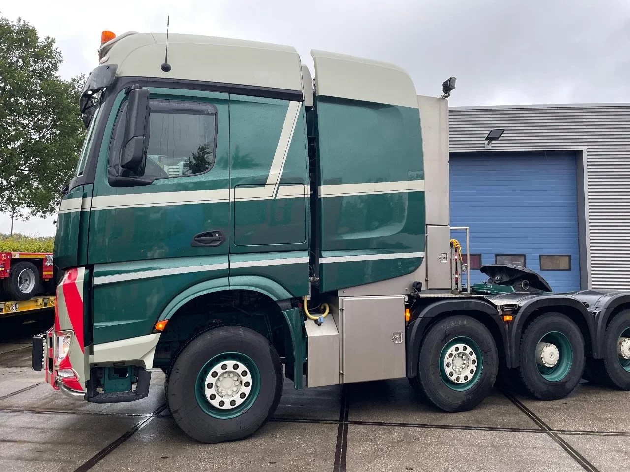 Mercedes-Benz Arocs 2015 - Arocs 4163 8x4/4 image 2