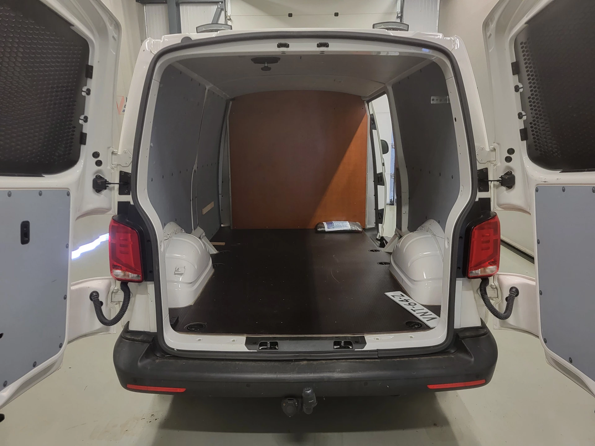 Volkswagen Transporter 2022 - 2.0TDI 150pk L2/H1 Automaat Euro 6! Bild 5