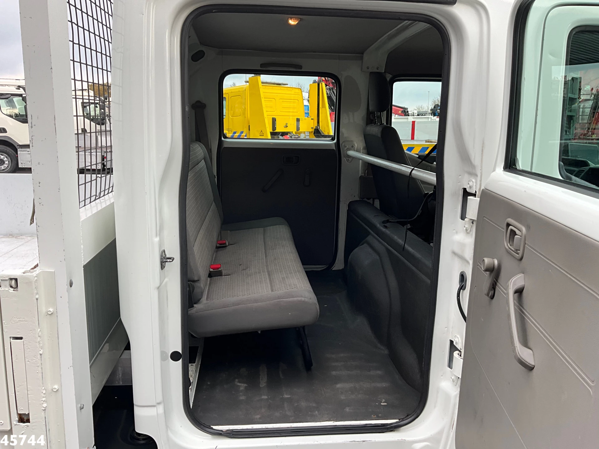 Nissan Cabstar 2012 - 45.14 kipper 7 zitplaatsen Manual Just 101.549 km! afbeelding 11