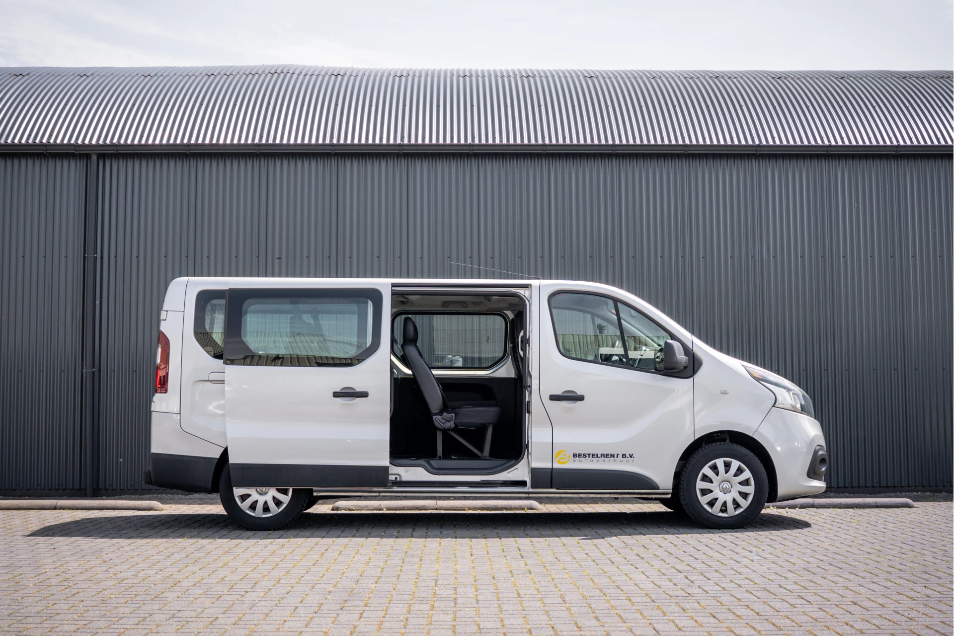 Renault Trafic 2018 - Passenger **1.6 dCi 9-Pers L2H1 | Incl. BPM, BTW vrij | R-Link | Navi | Airco | Cruise | PDC | MF Stuur | Start / Stop** obrázek 7