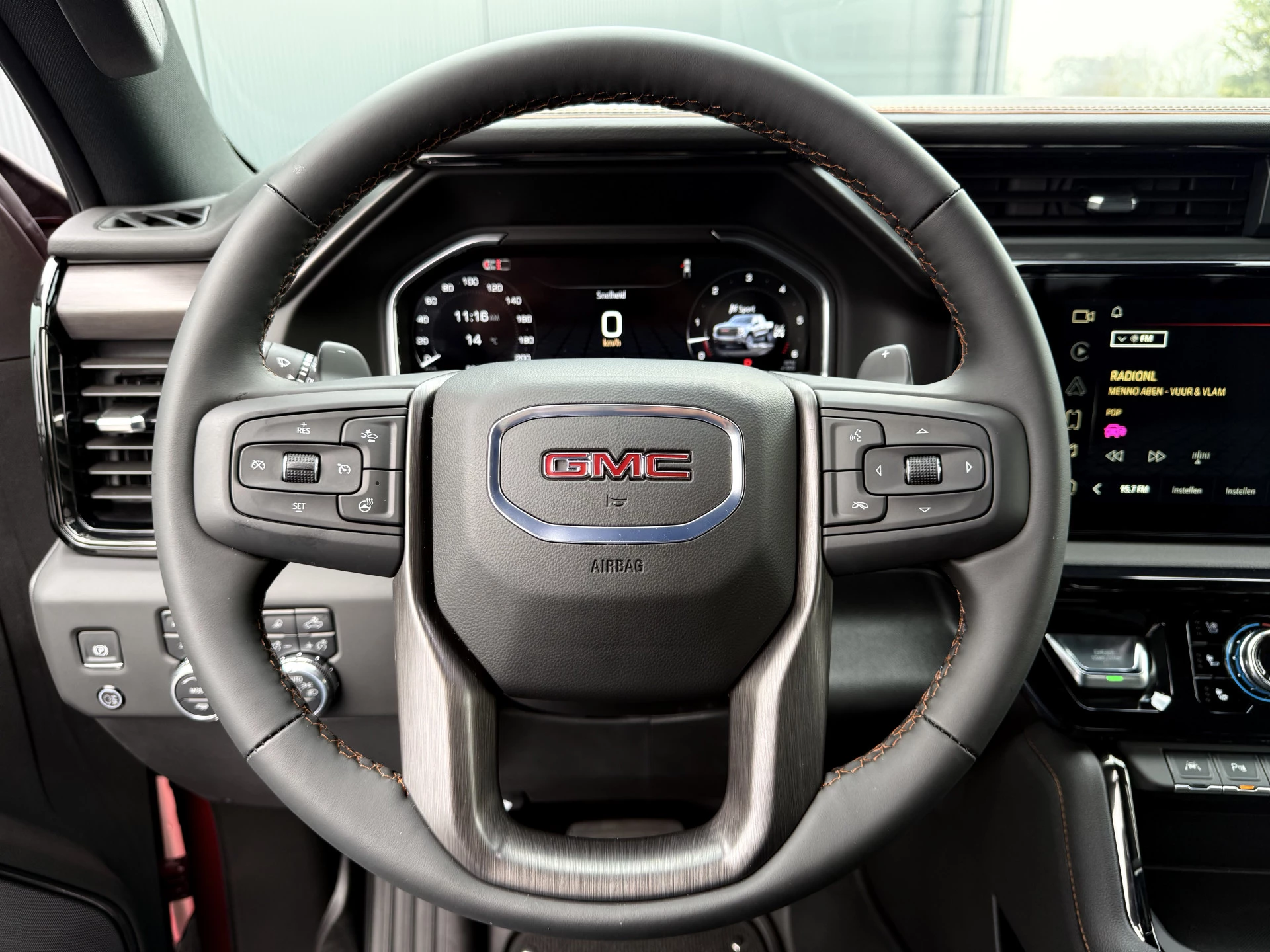 GMC Sierra 2024 - AT4 6.2L V8 420 PK / BPM VRIJ!! / INCL LPG / VIRTUAL COCKPIT / HEAD UP / 360 CAMERA / BOSE / LEDER / TREKHAAK / 3500 KG AHG Bild 12