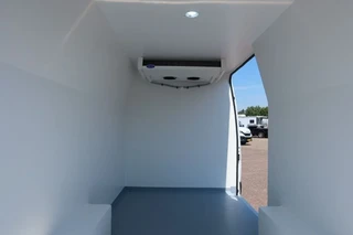 Mercedes-Benz Sprinter 2022 - 315 CDI Koel/Vries/Verwarmen Carrier Xarios 350 + 220 volt nachtaansluiting obrazek 4