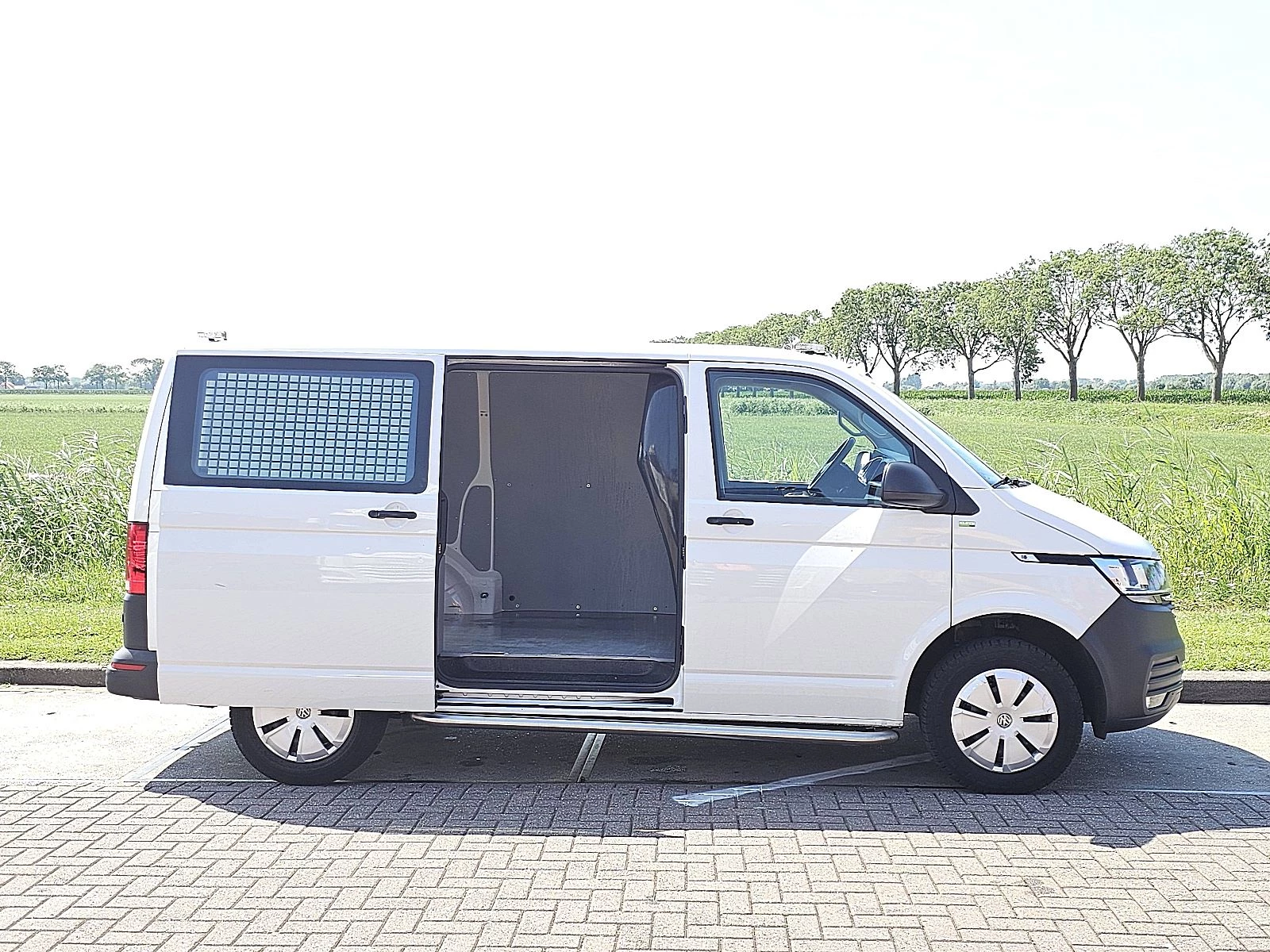 Volkswagen Transporter 2022 - 2.0 TDI Bild 14