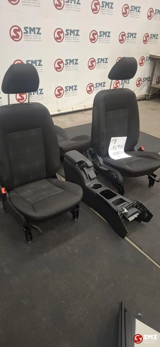 Mercedes-Benz N/A - Occ set interieur met zetels W169  Mercedes imagem 2