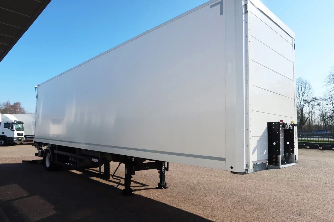 Groenewegen 2019 - Enkel as, Stuuras, City trailer geisoleerd afbeelding 2