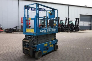 Genie 2013 - GS1932 Electric, Working Height 7.8 m, 227kg Capac immagine 2 miniatura