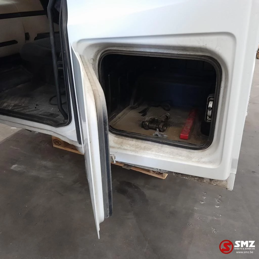 Mercedes-Benz 2016 - Occ cabine RHD Mercedes obrázek 15