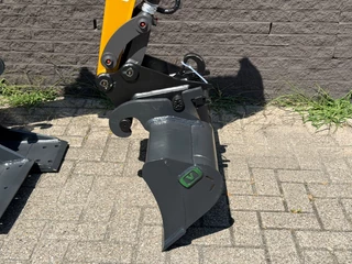 XCMG N/A 2026 - XE10e Rupsgraafmachine Snelwissel + Joysticks & Bakkenset KUBOTA MOTOR zdjecie 12