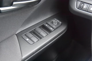 Toyota C-HR 2025 - 2.0 Plug-in Hybrid 220 Dynamic afbeelding 9