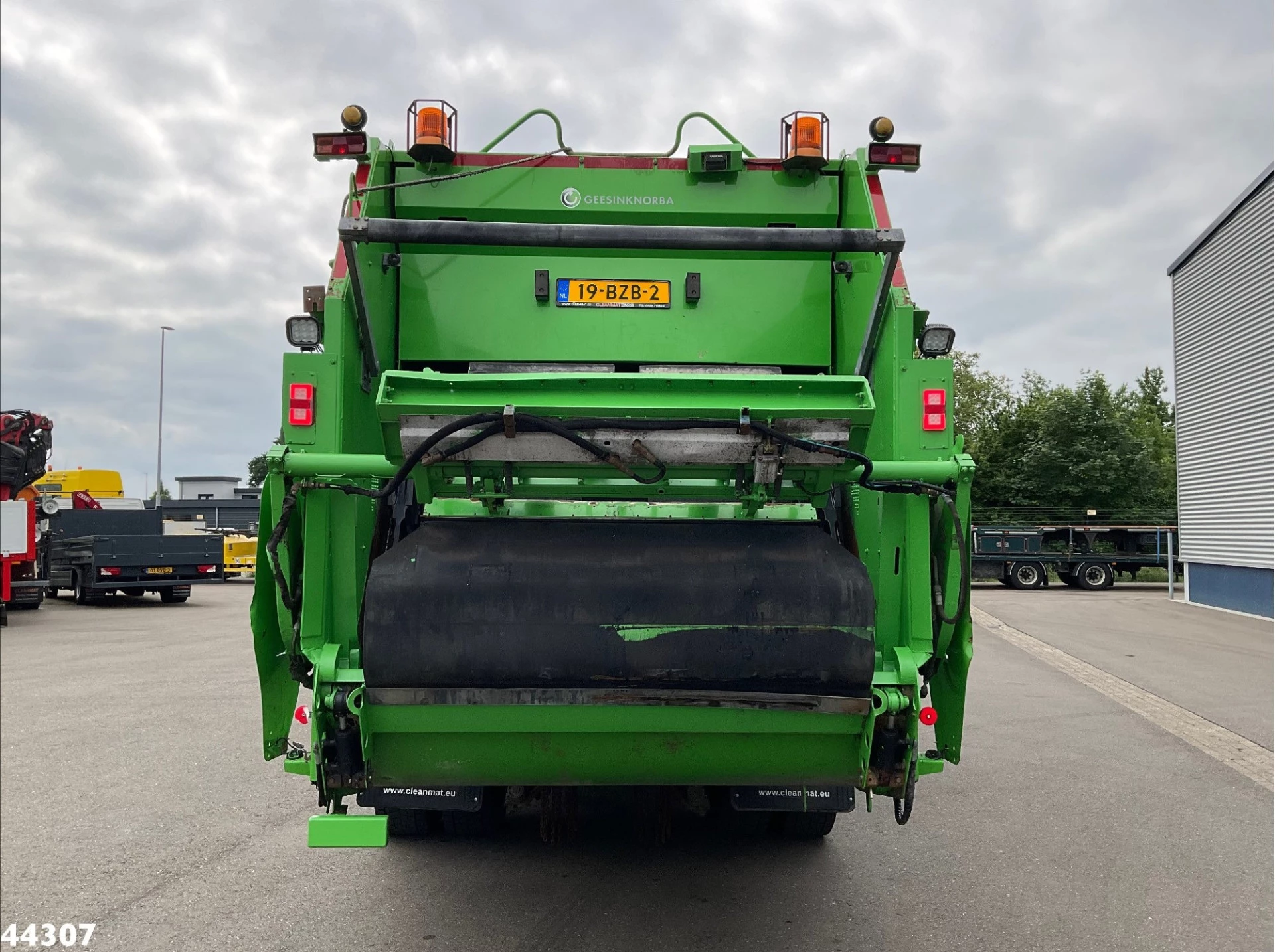Volvo FM 450 Euro 6 GeesinkNorba RL300 2014 obrázek 4