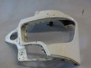 Mercedes-Benz - Body & Chassis Parts Koplamphoek Li. MB MP4 na sprzedaż