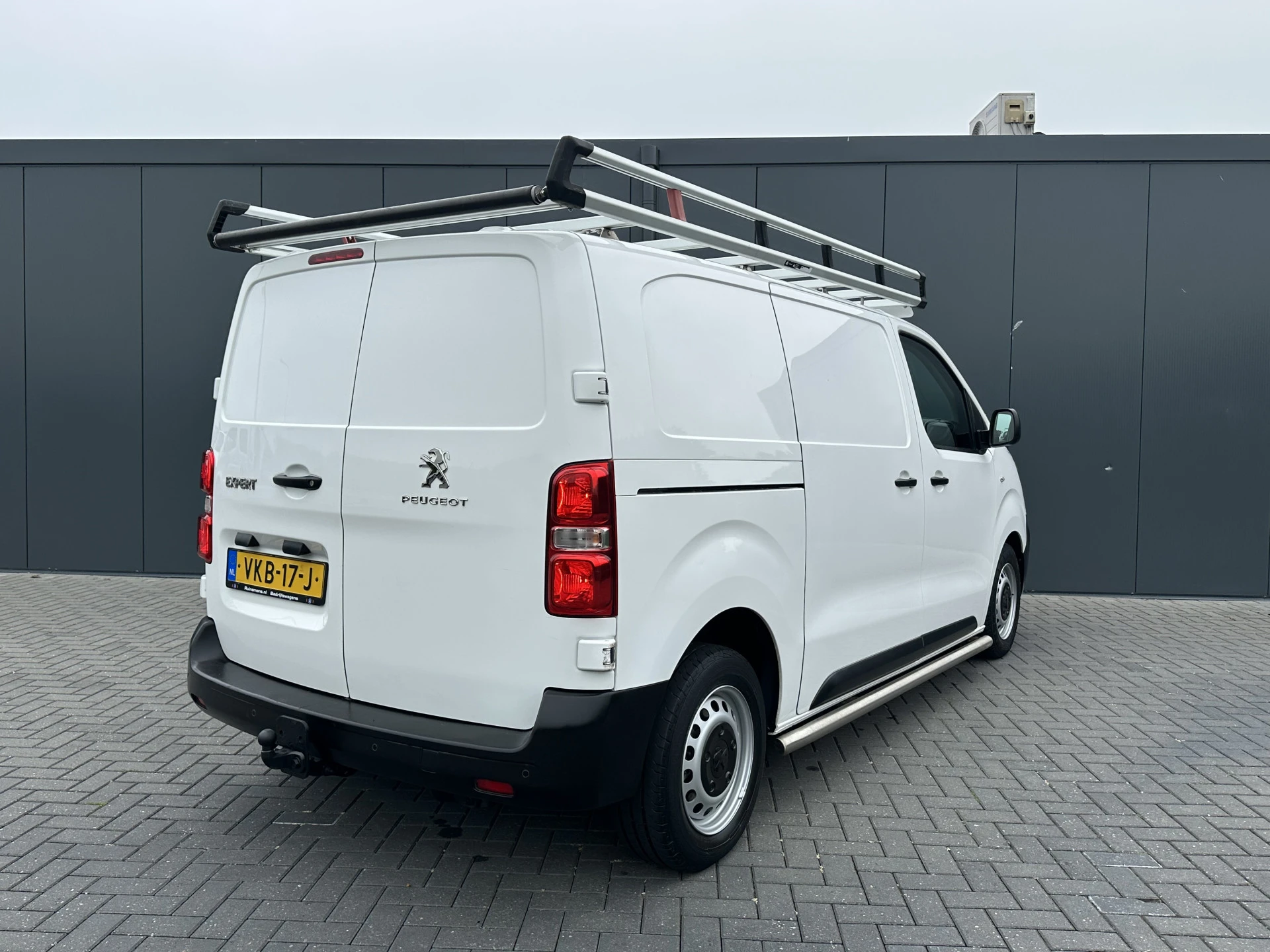 Peugeot Expert 2021 - 2.0 BlueHDI 123 PK / L2H1 / 1e EIG. / IMPERIAAL / TREKHAAK / AIRCO / CRUISE / CARPLAY afbeelding 3