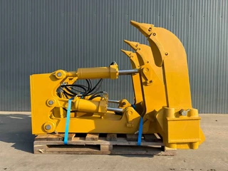 Cat N/A 2026 - D8R Multi Shank Ripper obrazek 1