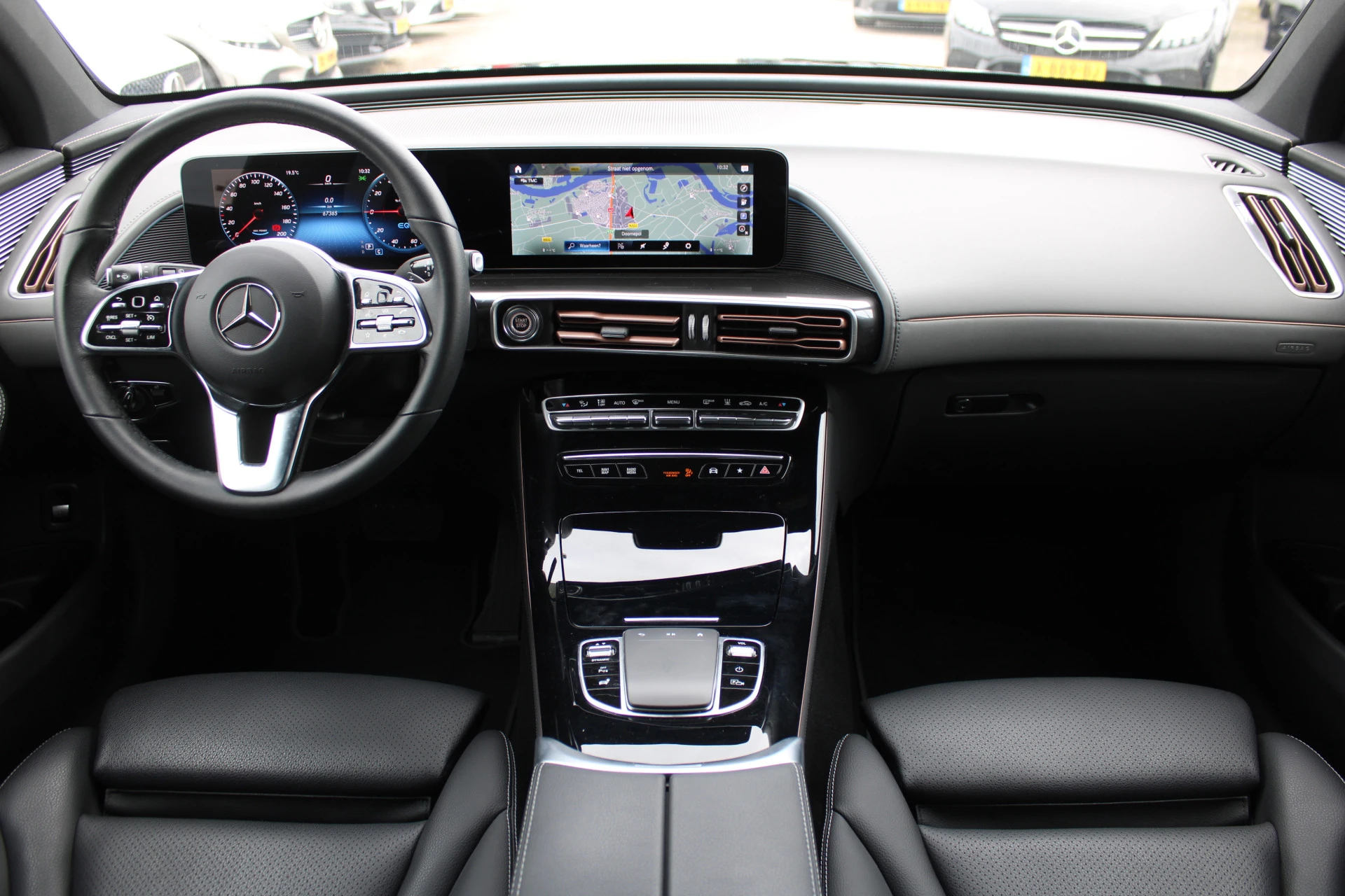 Mercedes-Benz EQC 2023 - 400 4MATIC 80 kWh LEDER KEY-LESS GO CARPLAY afbeelding 2