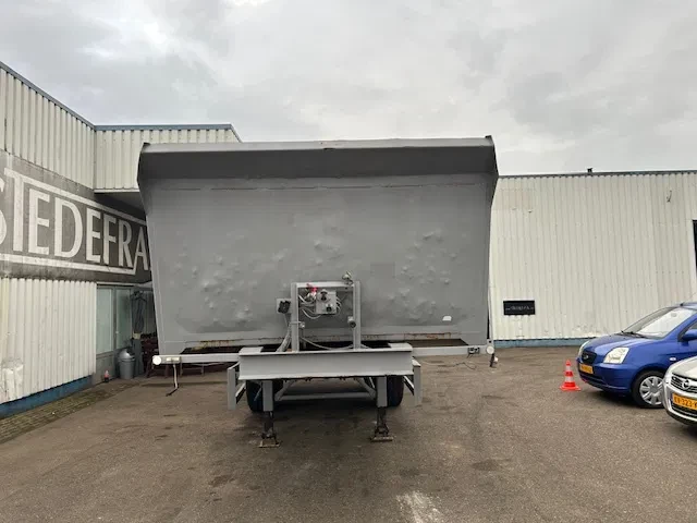 Trax 1995 - 2 Axle Steel Tipper , Spring Suspension , Drum Brakes obrázek 9