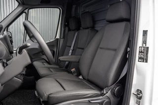 Mercedes-Benz Sprinter 2023 - **317 CDI L2H2 | Mbux | Camera | CarPlay | Navigatie | Cruise | Climate | PDC | Euro 6** afbeelding 14