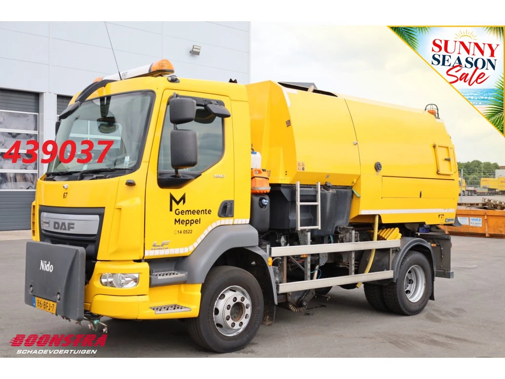 DAF LF 2014 - 180 Johnston VT651 Kehrmaschine RHD 109.812km! Euro 6 afbeelding 1