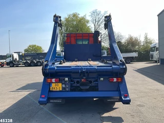 Mercedes-Benz Antos 2542 6x2 Euro 6 Hyva 18 portaalarmsysteem 2013 - N/A bild 4