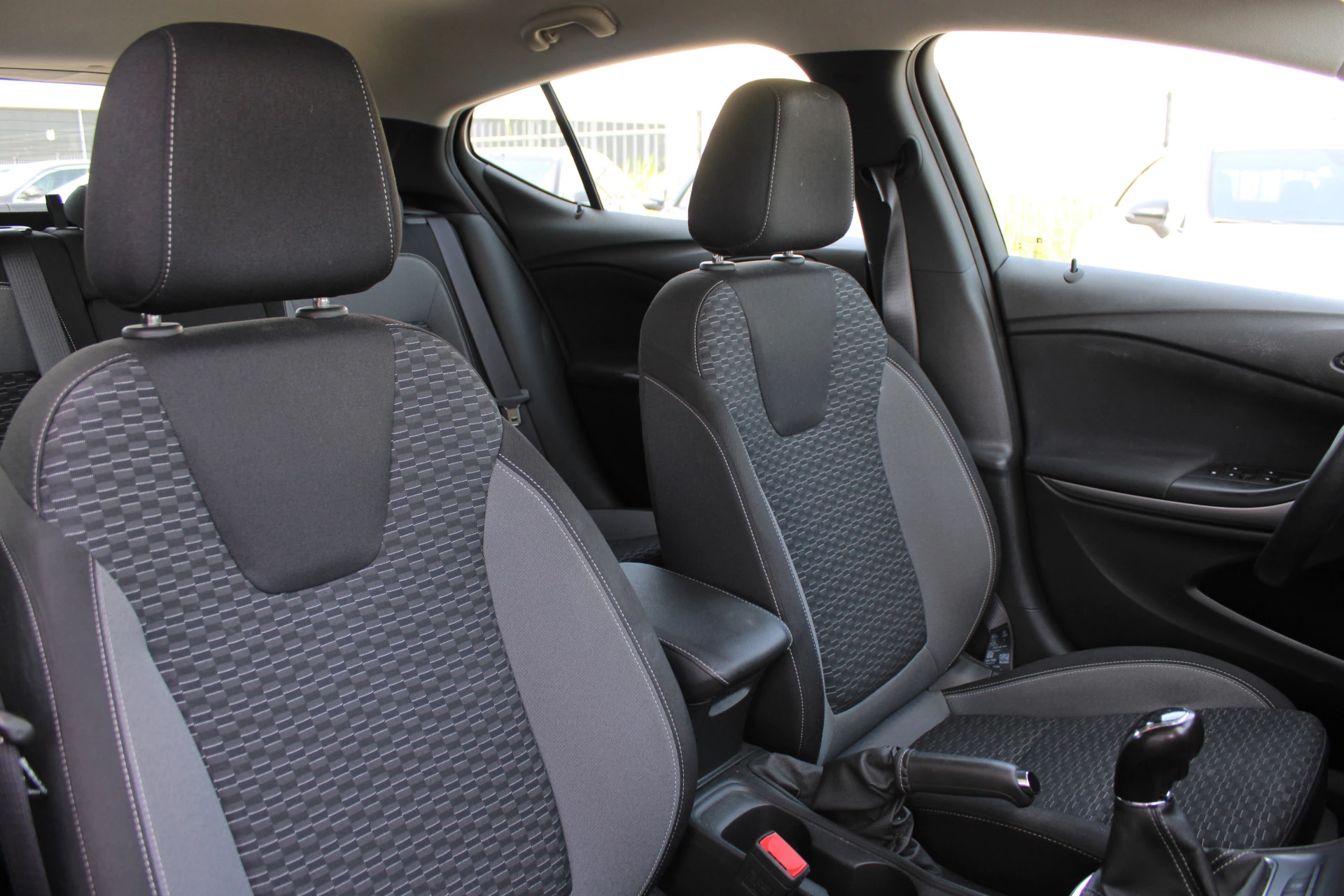 Opel Astra 2020 - 1.2T 130PK Business Edition AGR STOELEN NAVI CAMERA image 16
