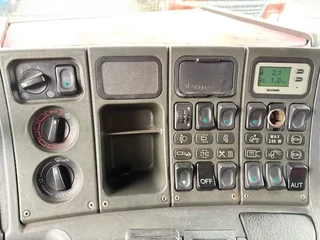 Scania R 2002 - R164-580 V8 TOPLINE COLLECTORS ITEM!! / APK 10-2026!! (12+2 MANUAL GEARBOX / RETARDER / AIRCONDITIONING / 2x TANK / ETC.) image 10