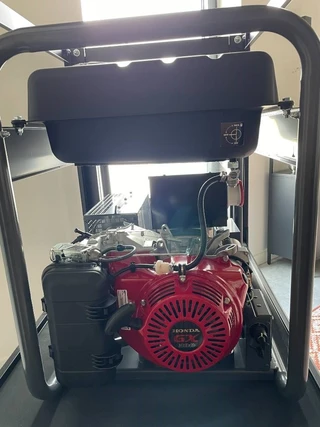 Honda 2025 - FH9220TWE - 8.7 kVA generator - DPX-17965 image 3 miniature