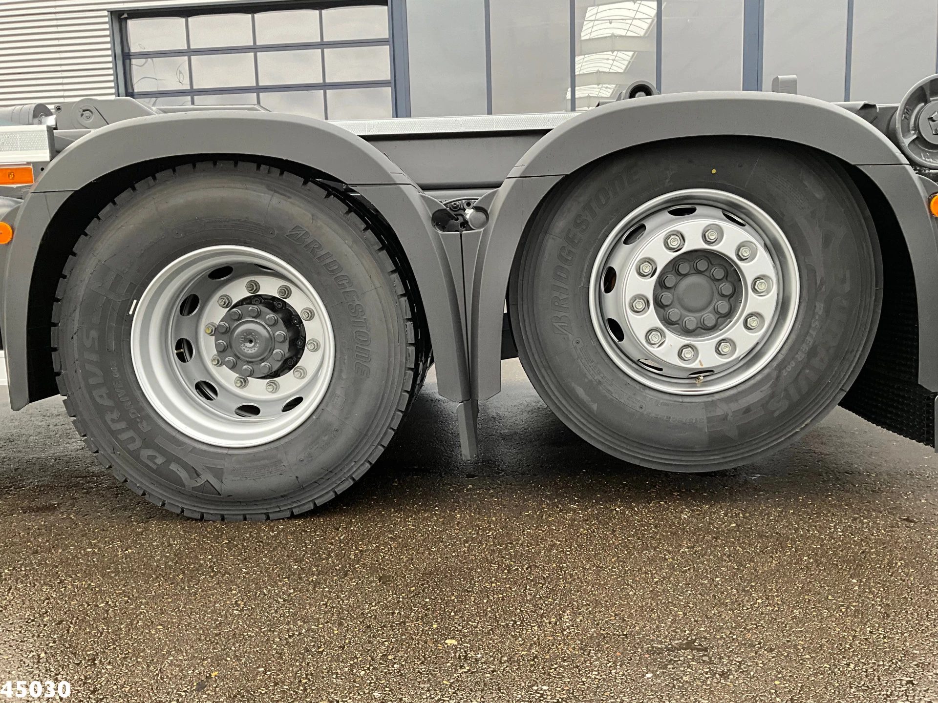 Mercedes-Benz Actros 2025 - 2643 VDL 21 Ton haakarmsysteem obrázek 10