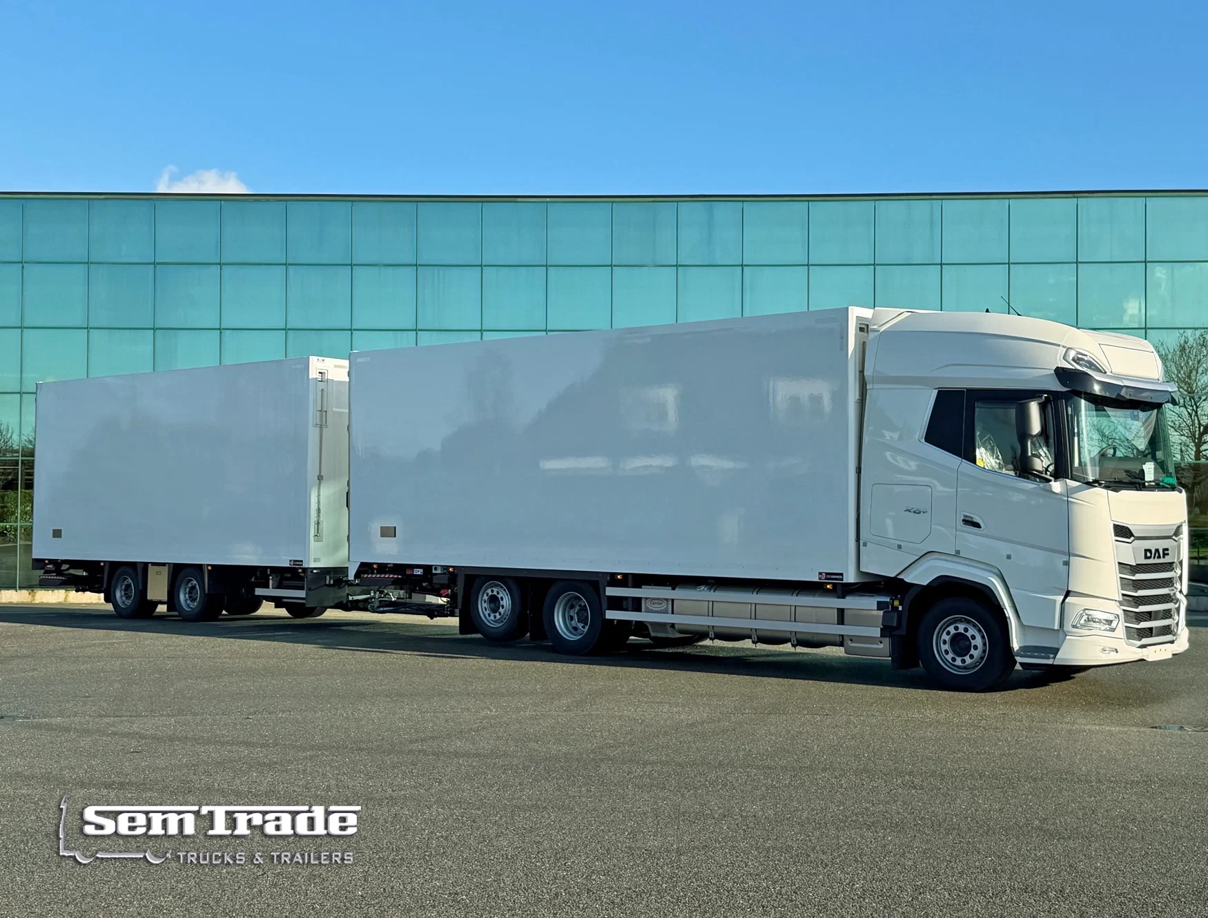 DAF XG+ 2026 - 530 FAR 6X2 50 CC COMI CARRIER TRS ICELAND 2x LIFT BRAND NEW imagem 4