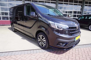 Renault Trafic 2024 - 2.0 Blue dCi 170PK L2H1 Extra Black Edition zdjecie 2