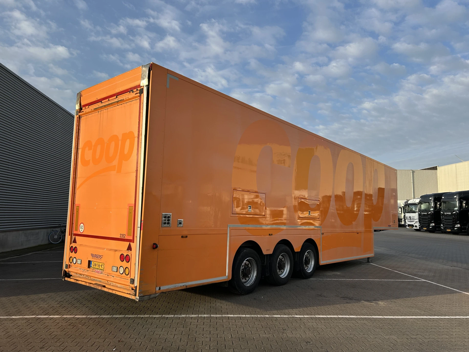 BURGERS 0 DGPL 2014 - / Double Stock / Race Trailer afbeelding 2