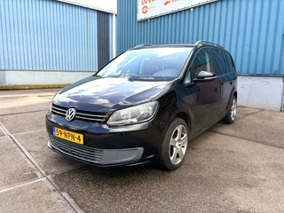 Volkswagen Touran 2010 - 1.2TFSI 5-DOORS MPV (6 GEARS MANUAL GEARBOX / AIRCONDITIONING / LM-WHEELS) te koop