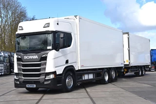 Scania R 2020 - R500 NGS 6x2*4 + SCHMITZ SCB*C2 - NEW TACHO - RETARDER - 571 TKM - PARK. AIRCO - WHEELBASE: 475 CM - ELEVATORS - LED - TOP CONDITION - te koop