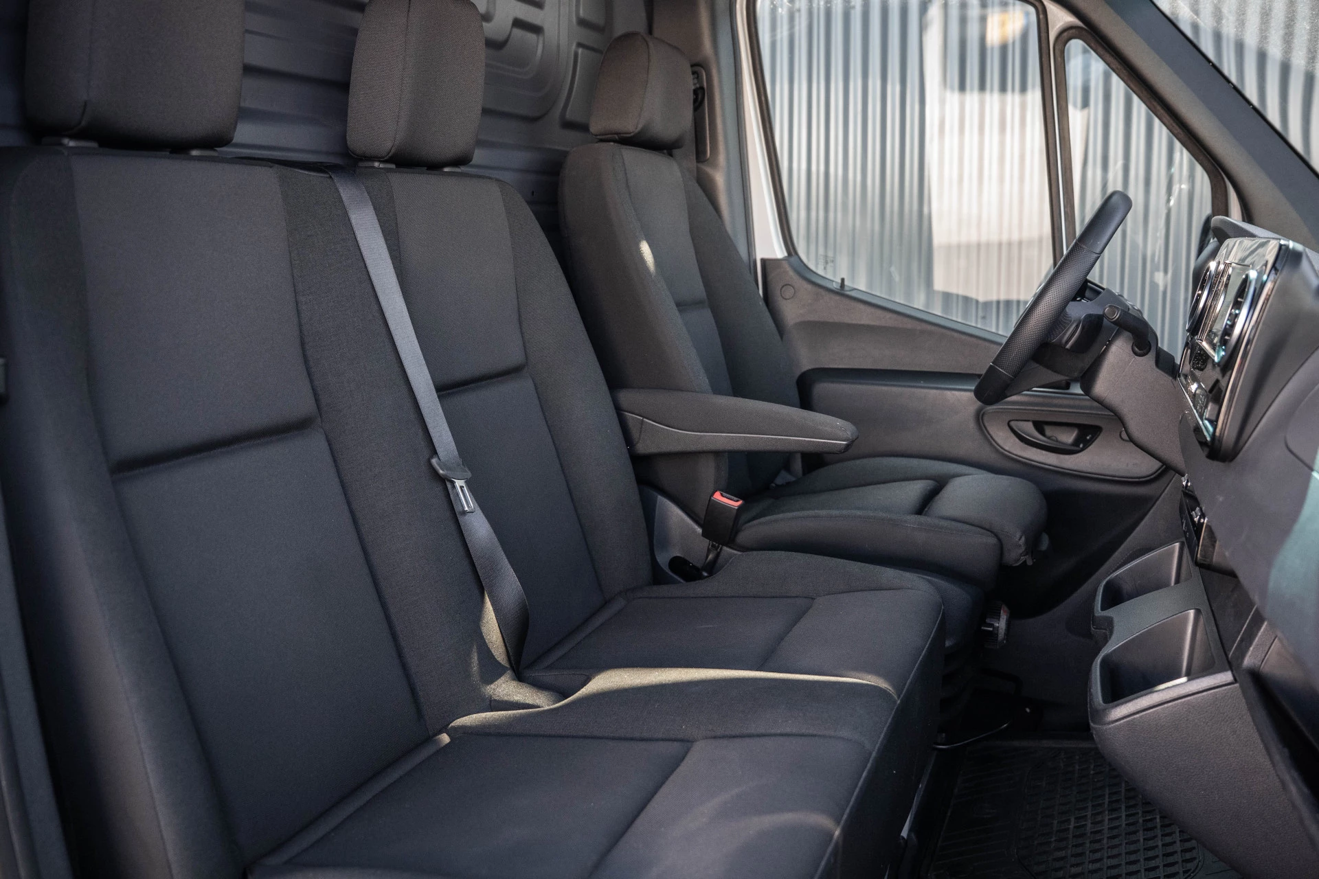 Mercedes-Benz Sprinter 2024 - 317 CDI L2H2 | Automaat | Facelift | Mbux | Camera | Cruise | Climatronic Bild 13