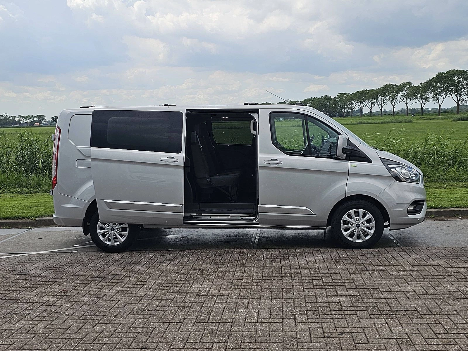 Ford Transit Custom 2022 imagem 14