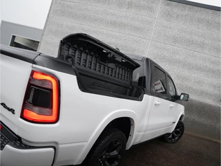 Dodge Ram 1500 2022 - 5.7 V8 4x4 Crew Cab Limited Night immagine 29