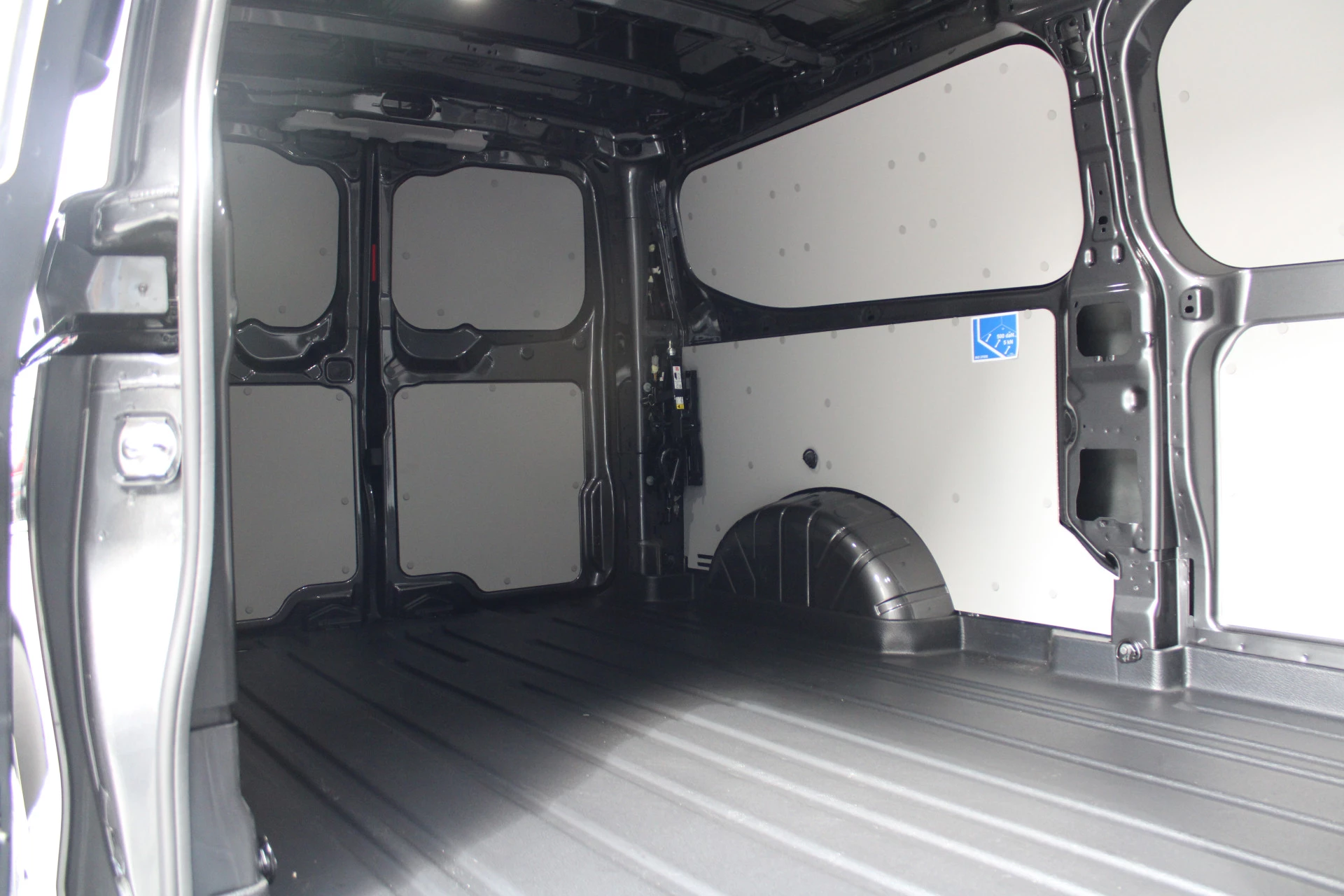 Ford Transit Custom 2025 - 320 2.0 TDCI L2H1 Limited 170pk - Adaptive Cruise - Stuurwiel verwarmd - Draadloos laden - Blind spot - Navigatie - Camera - Rijklaar zdjęcie 15