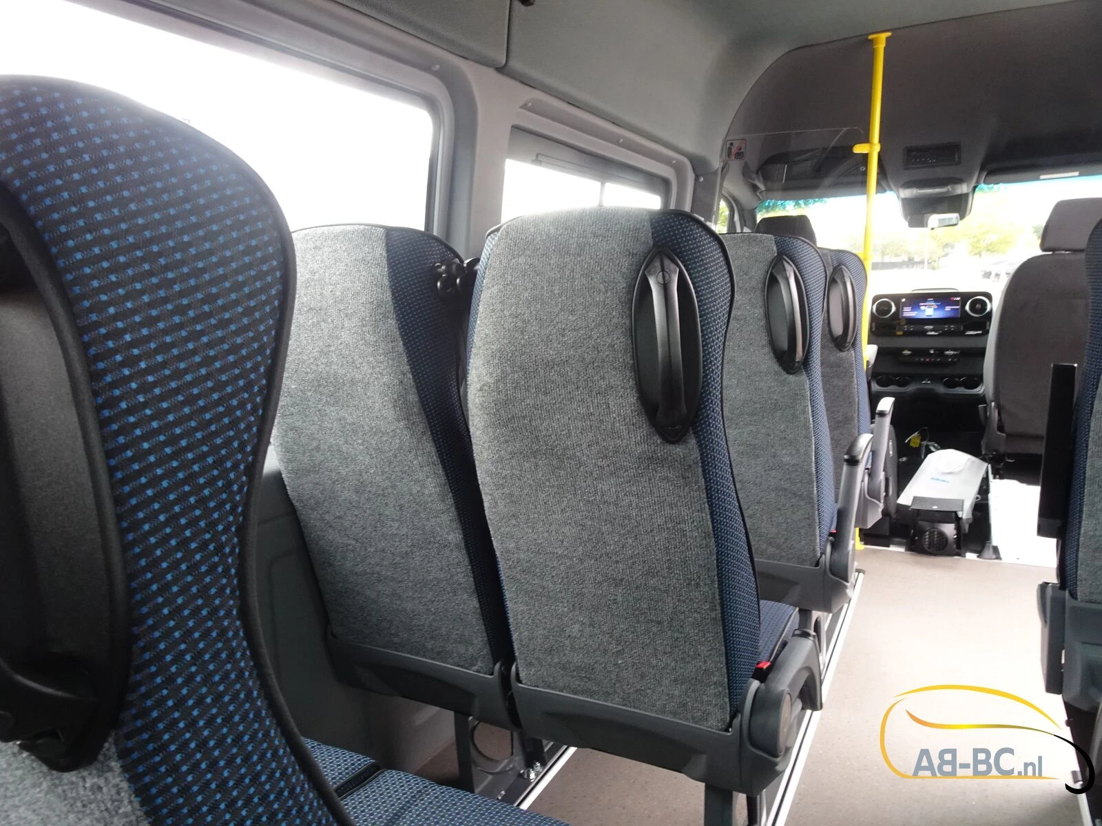 Mercedes-Benz eSprinter - 17 Seats Electric Range: 465 km Bild 68