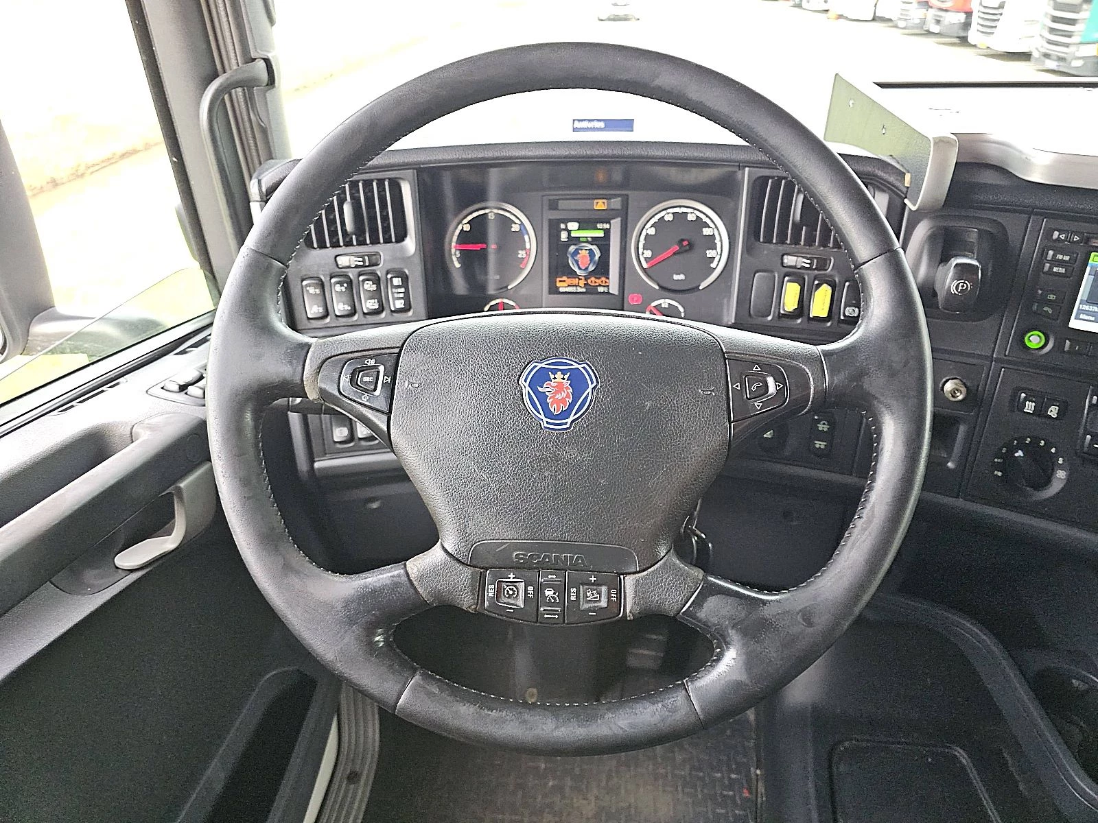 Scania R 2017 - R450 изображение 13