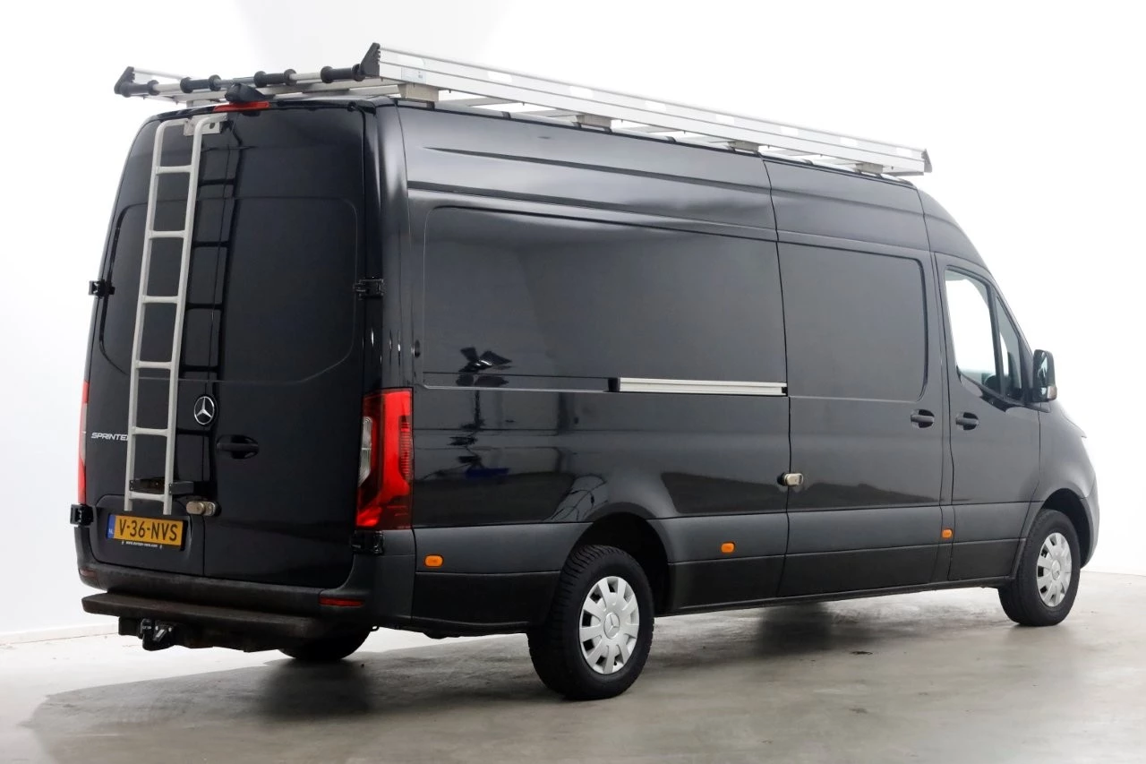 Mercedes-Benz Sprinter 2020 - 314 CDI 143pk RWD 7G Automaat L3H2 Maxi LED/Camera 12-2020 Bild 2
