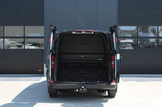 Ford Transit Custom 2024 - 320 2.0 TDCI L2H1 Trend DC 136pk - Carplay - Android - Camera - Trekhaak - LED koplampen - Stoelverwarming - Draadloos laden - Rijklaar image 9