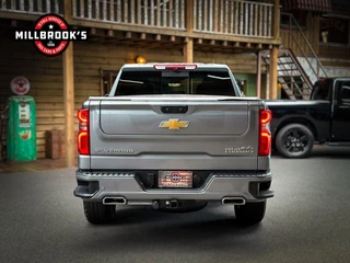 Chevrolet Silverado 2024 - USA High Country 6.2 V8 420 PK bild 10