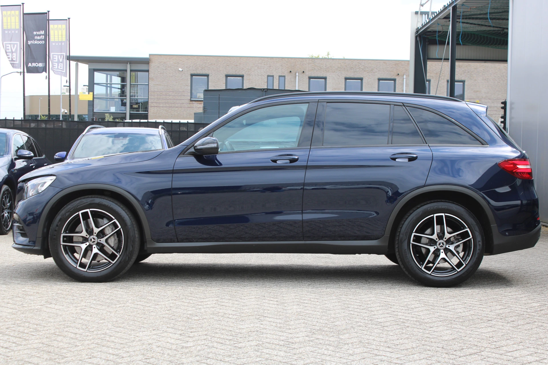 Mercedes-Benz GLC 2019 - 250 4MATIC AMG LINE NIGHT PAKKET COMAND CARPLAY <<NL AUTO>> afbeelding 6