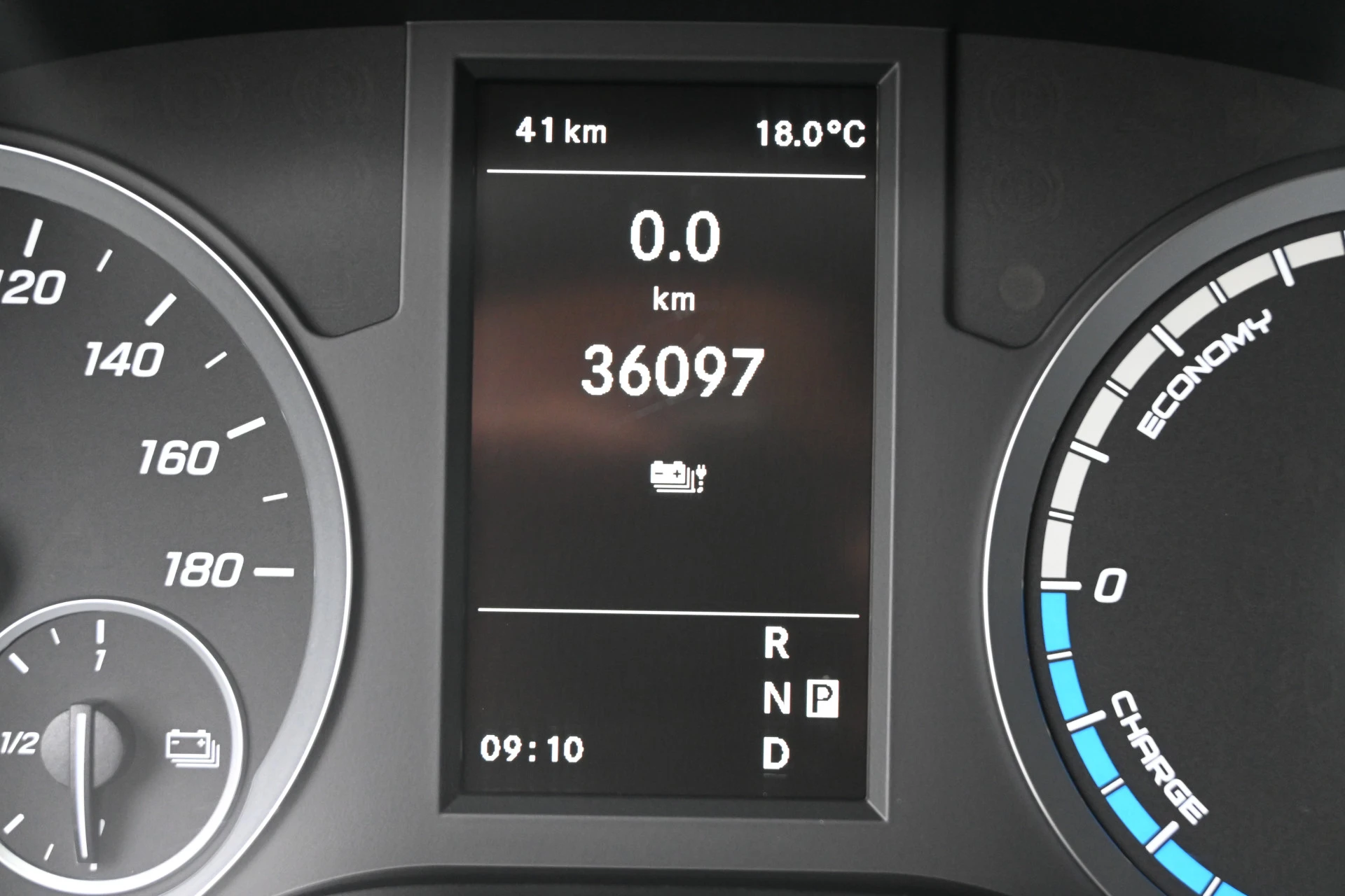 Mercedes-Benz eVito 2022 - 112 L2 66 kWh obrázek 15