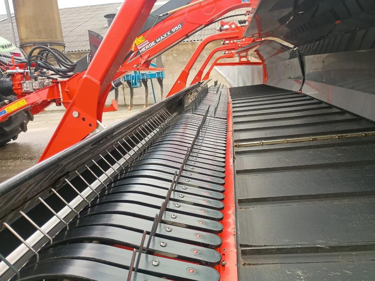 Kuhn 2020 - MERGE MAXX 950 Bandenhark afbeelding 24