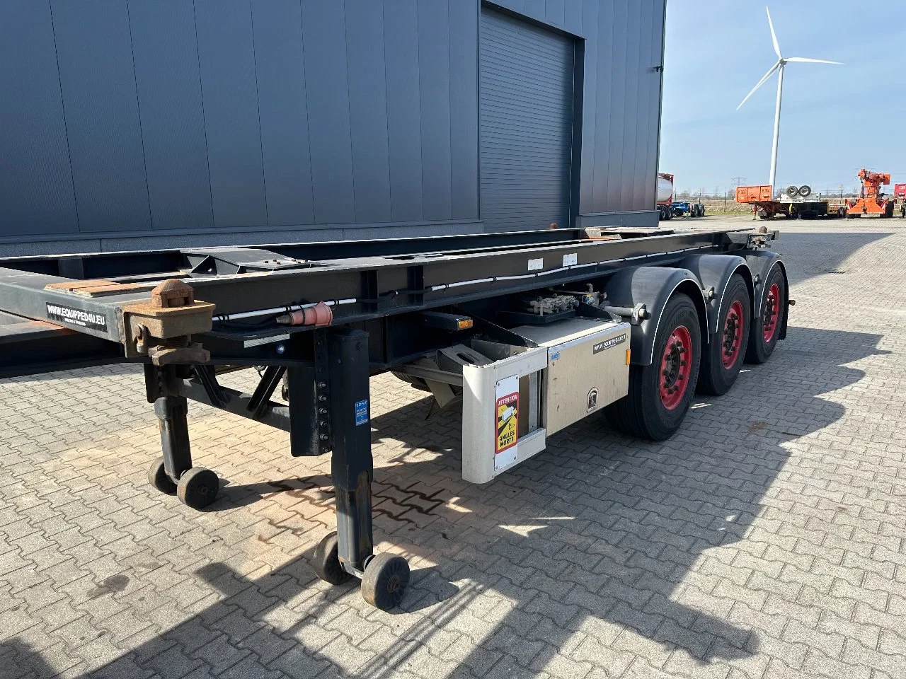 Van Hool 2003 - 20FT Tipping-chassis (20 degrees tipping angle, 24V operated) / ADR (EX/II, EX/III, FL, AT) / SAF discbrakes / 2 liftaxles / NL-chassis imagem 13